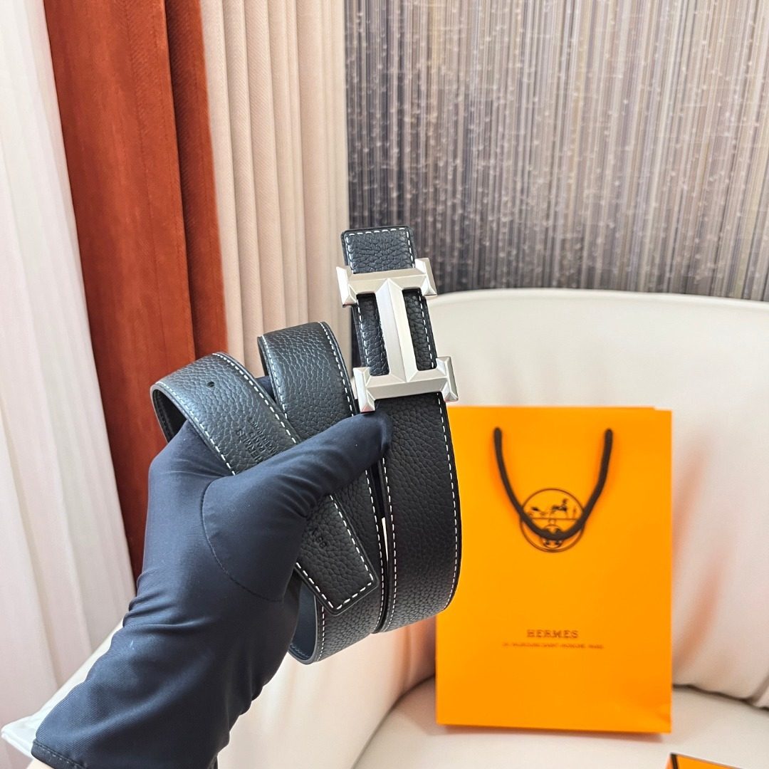Hermès Reversible Black Leather Belt