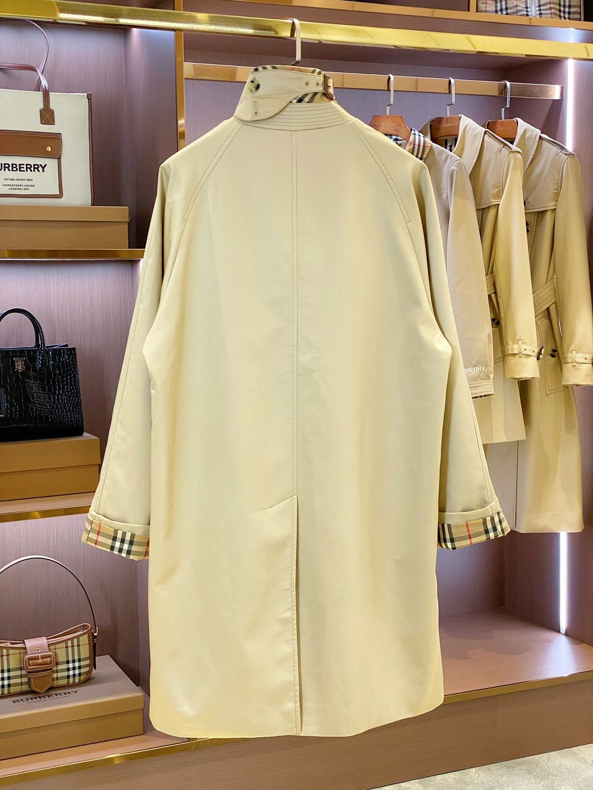Burberry Camden Trench Coat Beige