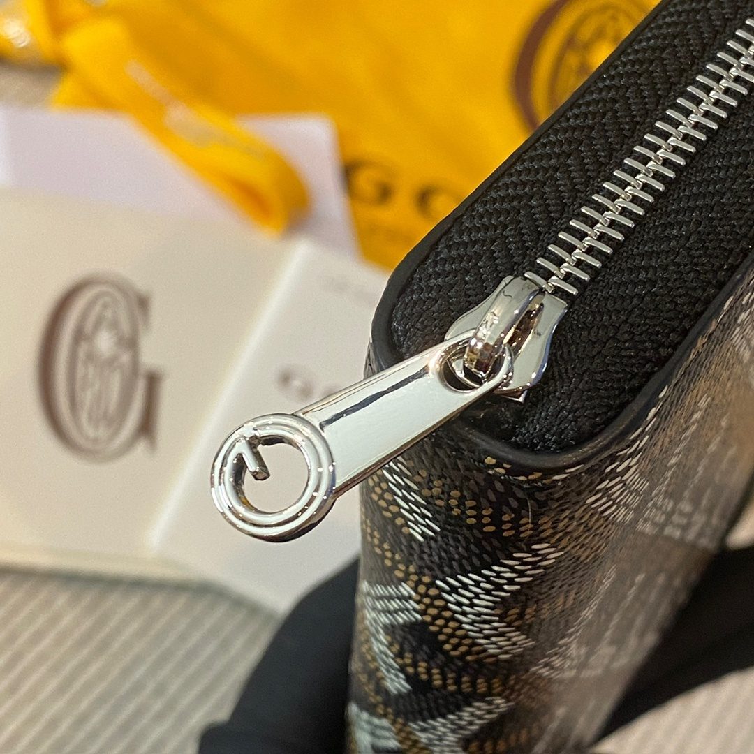 Goyard Paris Monogram Canvas Pouch