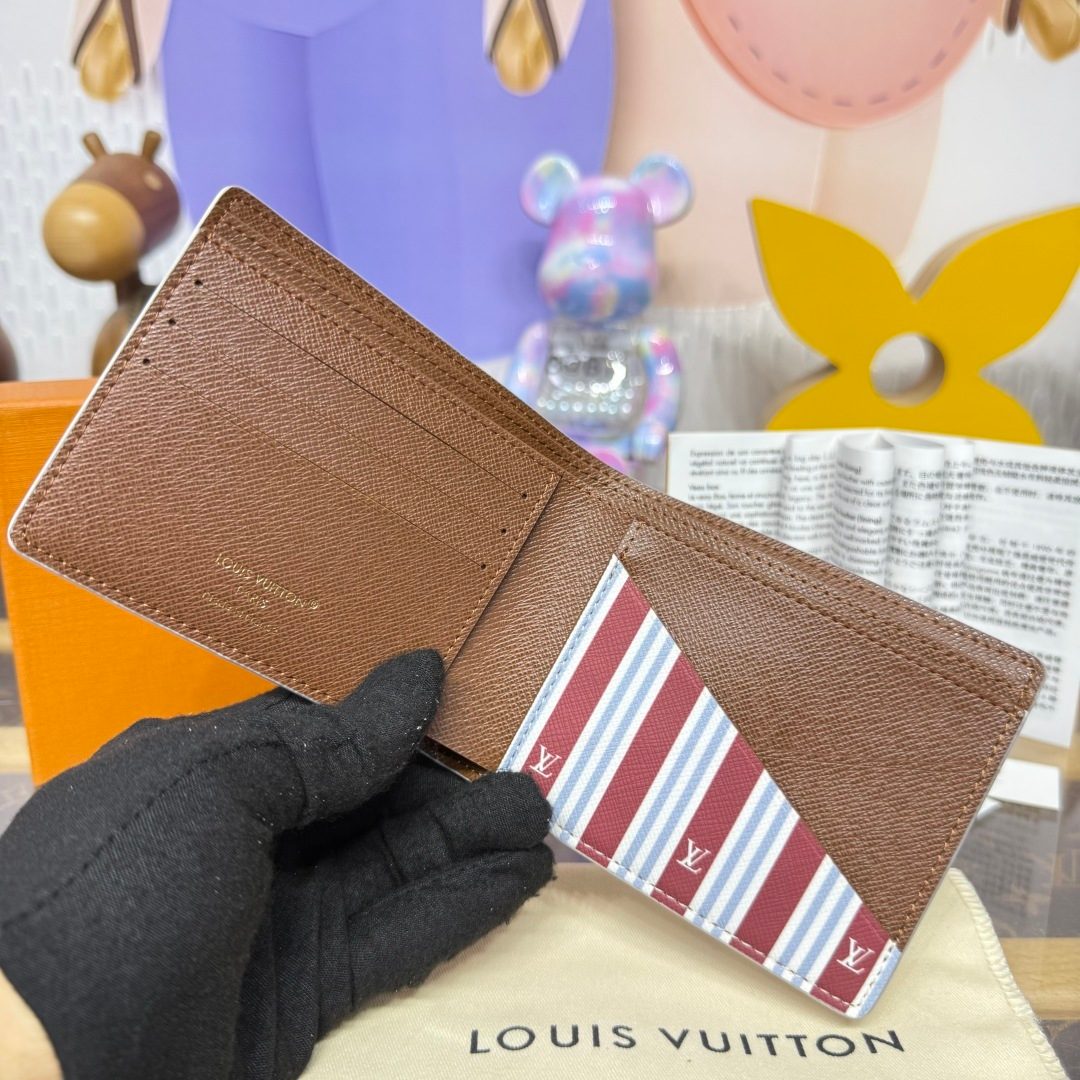 Louis Vuitton Monogram Canvas Wallet