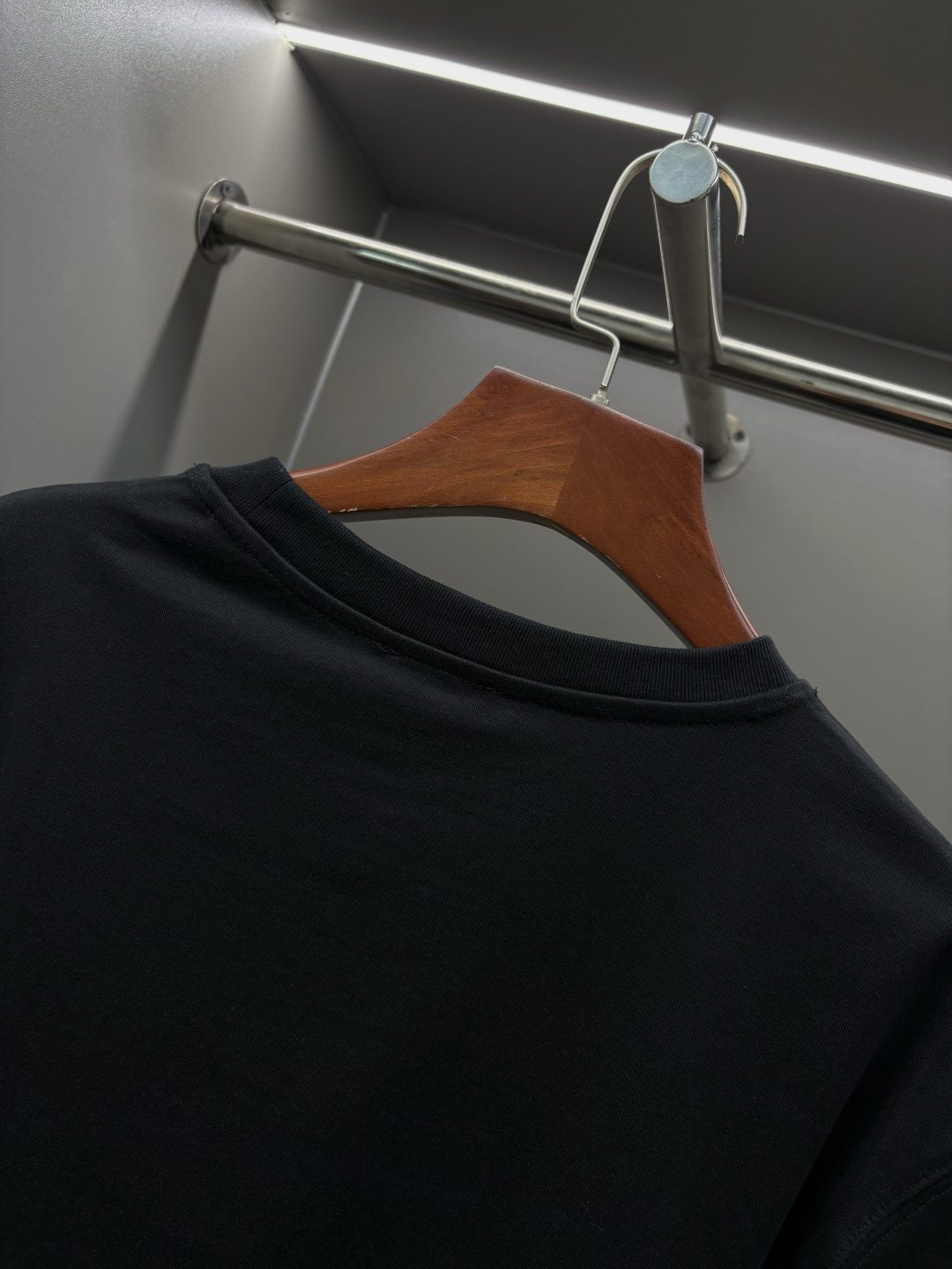Bur494 Bull Graphic Crewneck T-Shirt