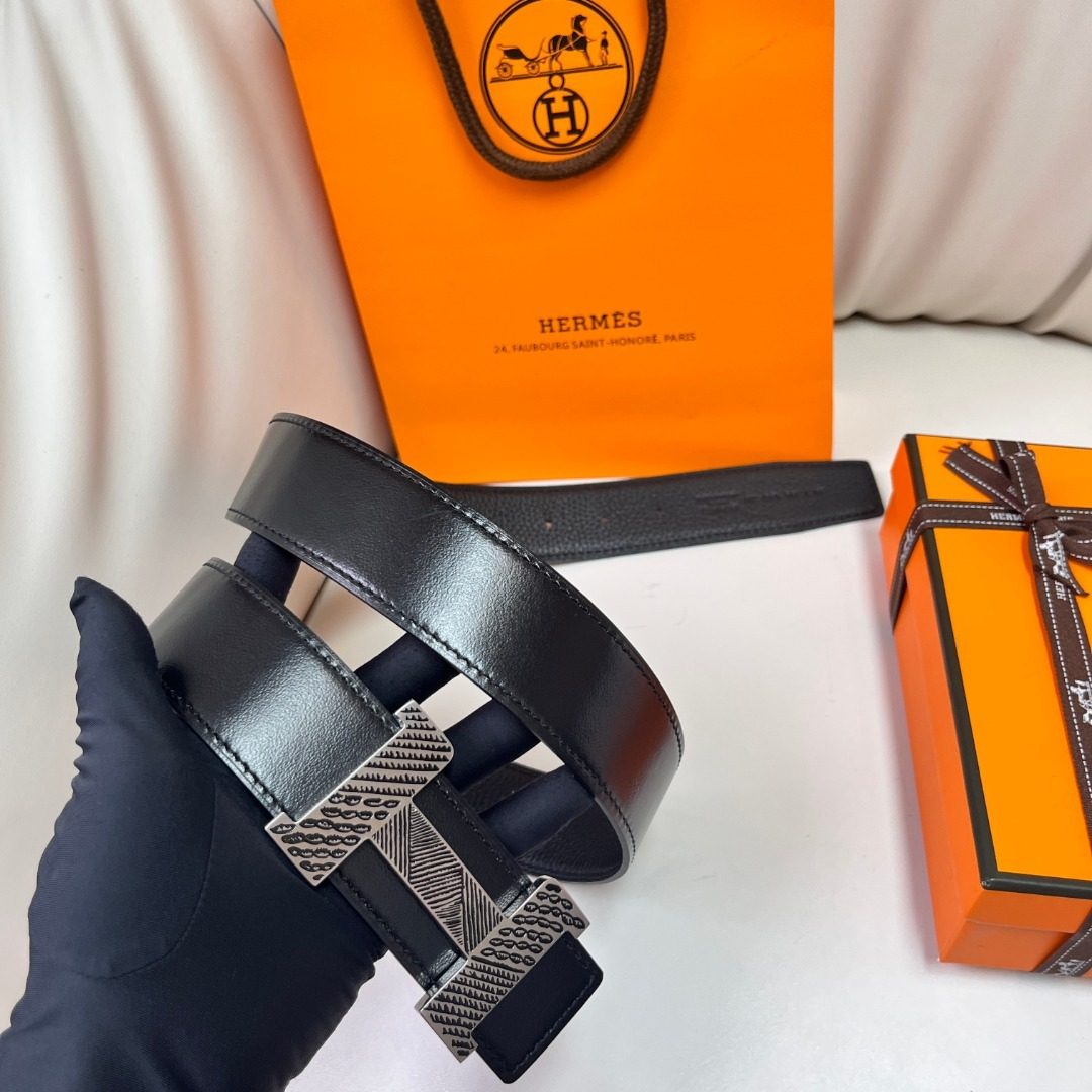 Hermès Black Leather Belt with H Buckle
