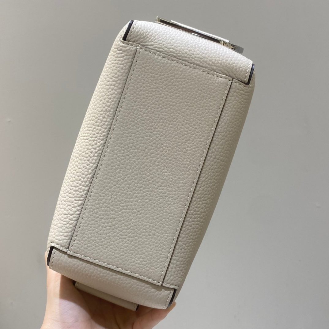 Louis Vuitton Cool Box