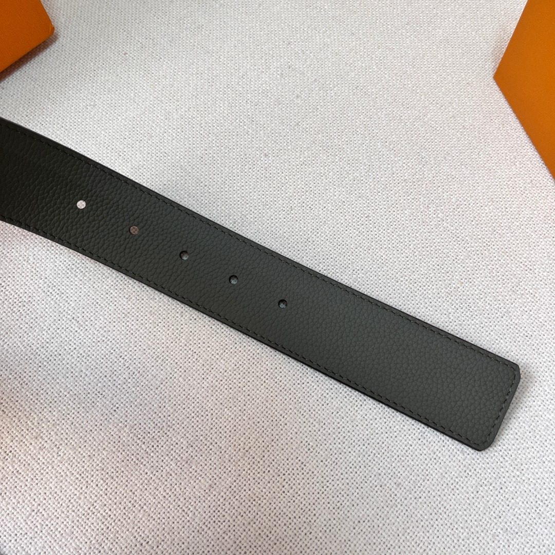 Louis Vuitton Reversible Leather Belt