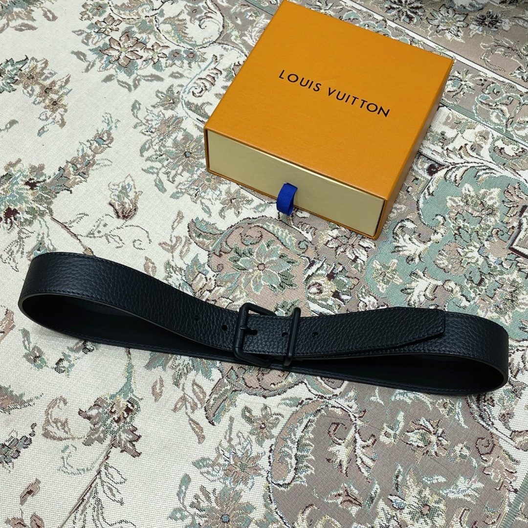 Louis Vuitton Black Leather Belt
