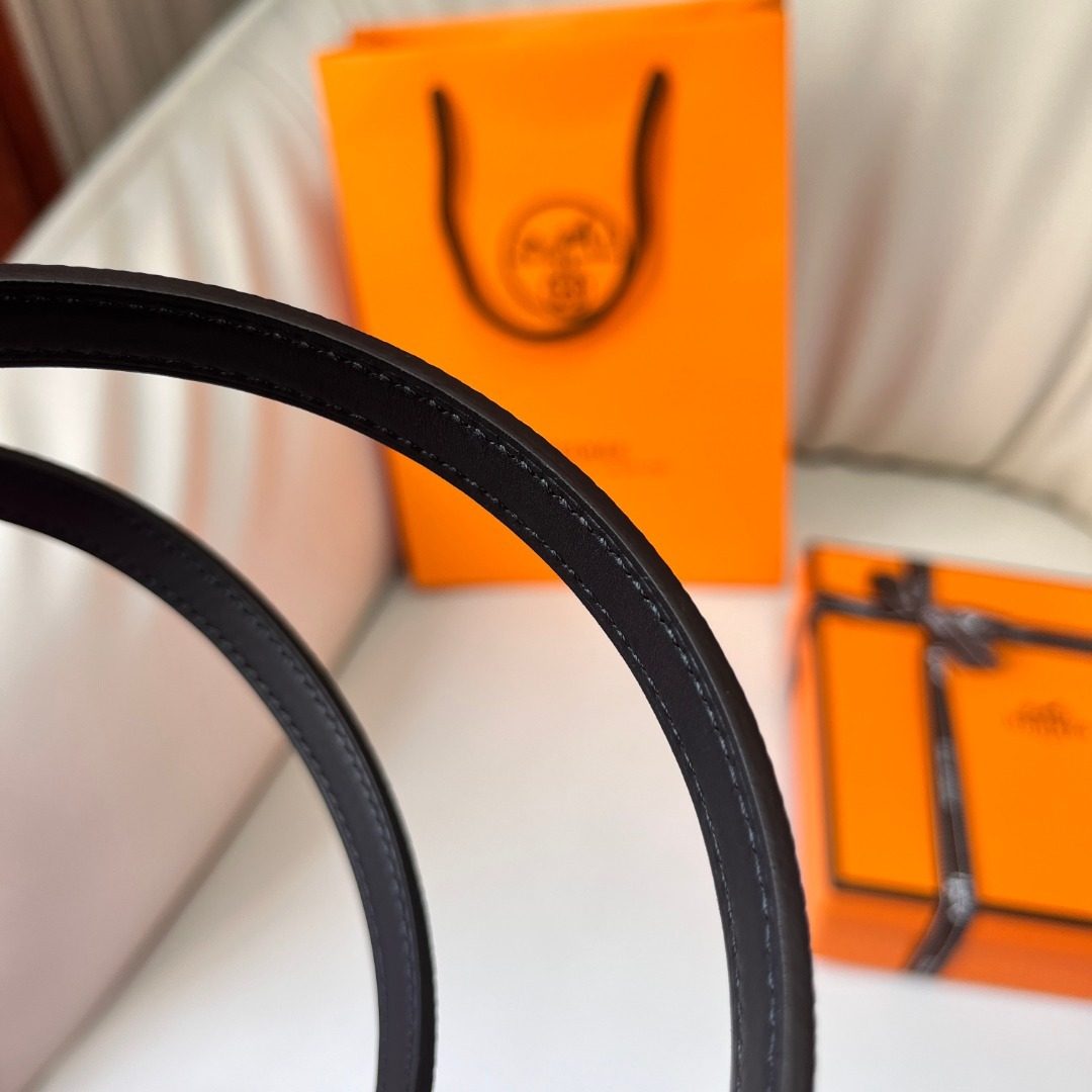 Hermès Reversible H Buckle Leather Belt