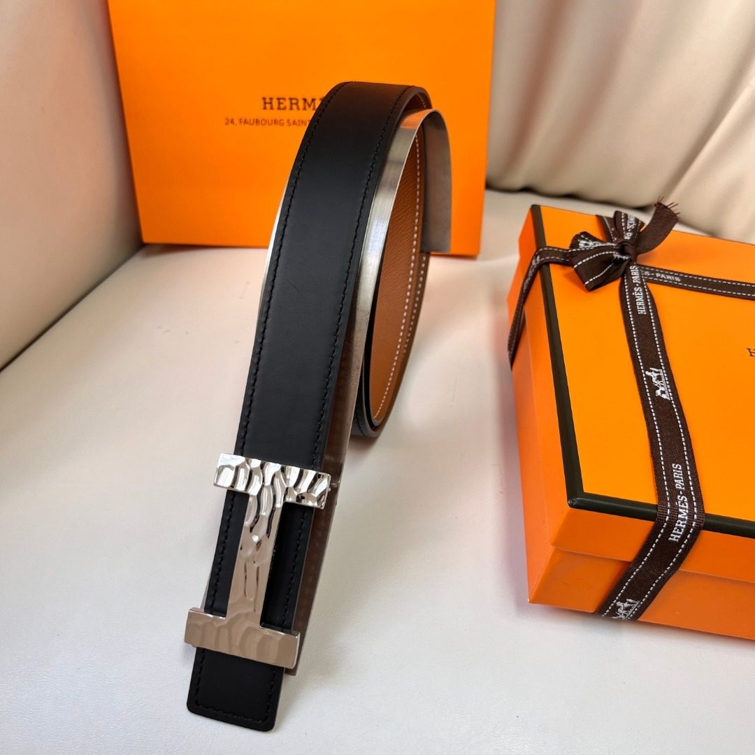 Hermès Reversible Leather Belt with H Buckle