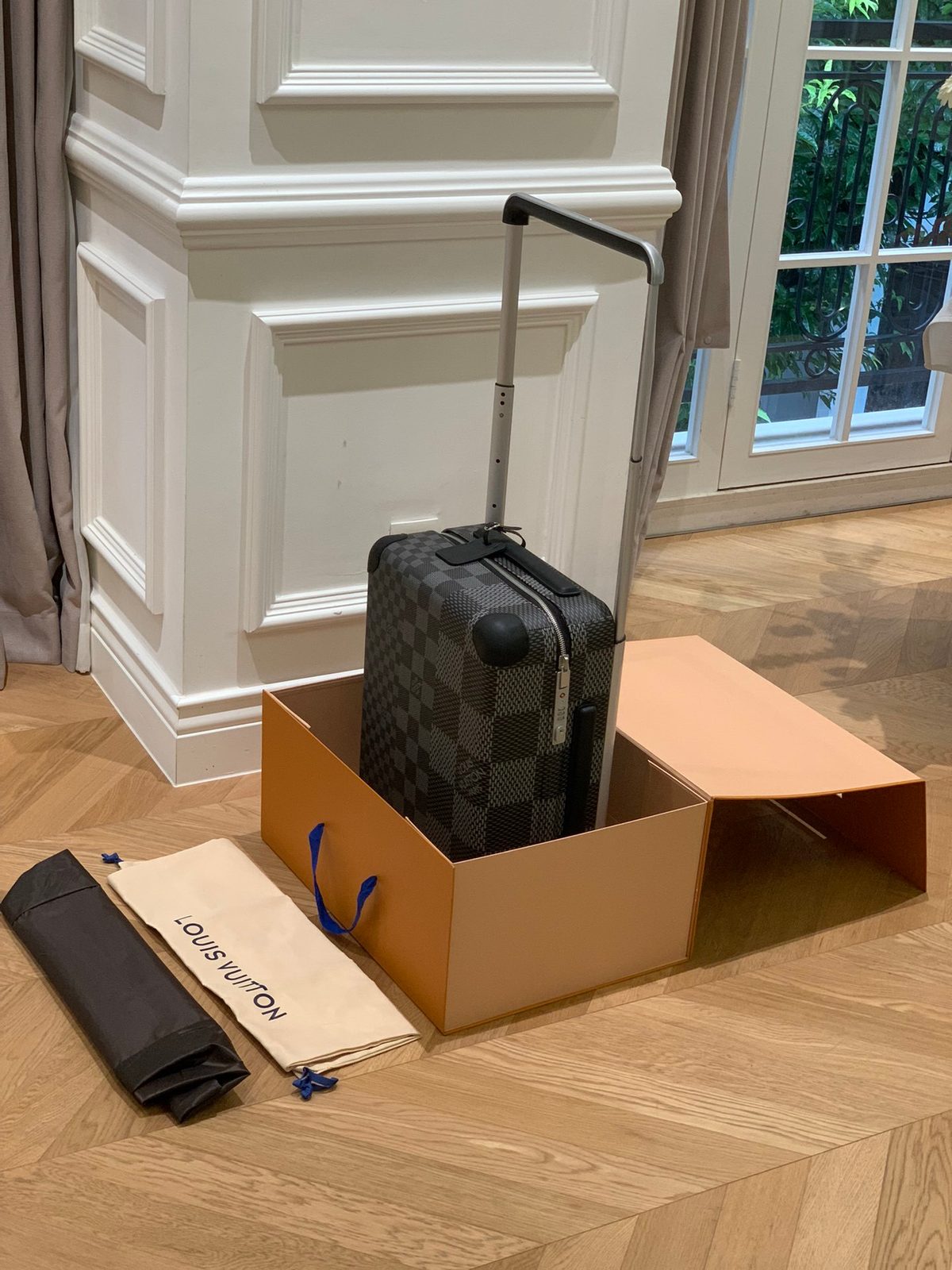 Louis Vuitton Damier Graphite Rolling Luggage Suitcase