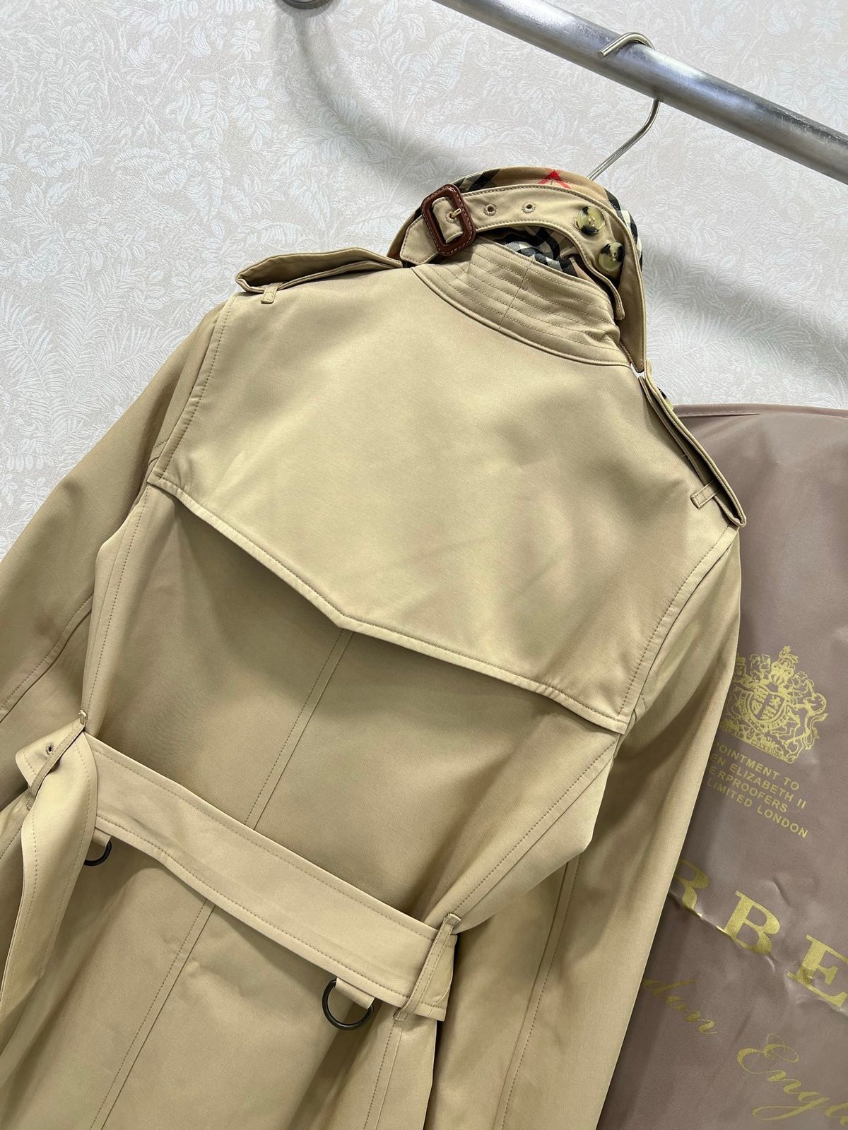 Burberry Classic Double-Breasted Trench Coat
