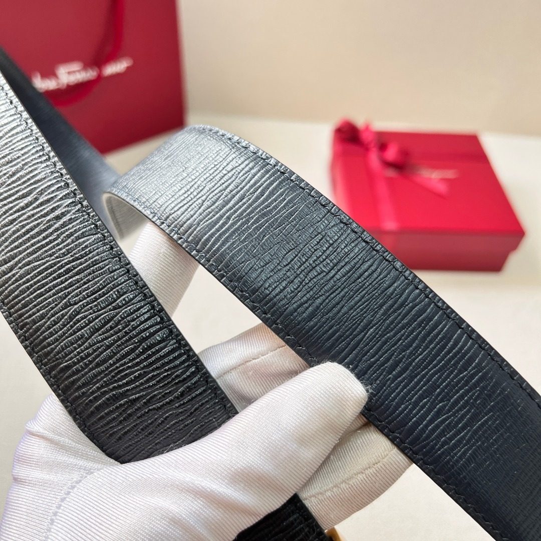 Salvatore Ferragamo Gancini Buckle Leather Belt