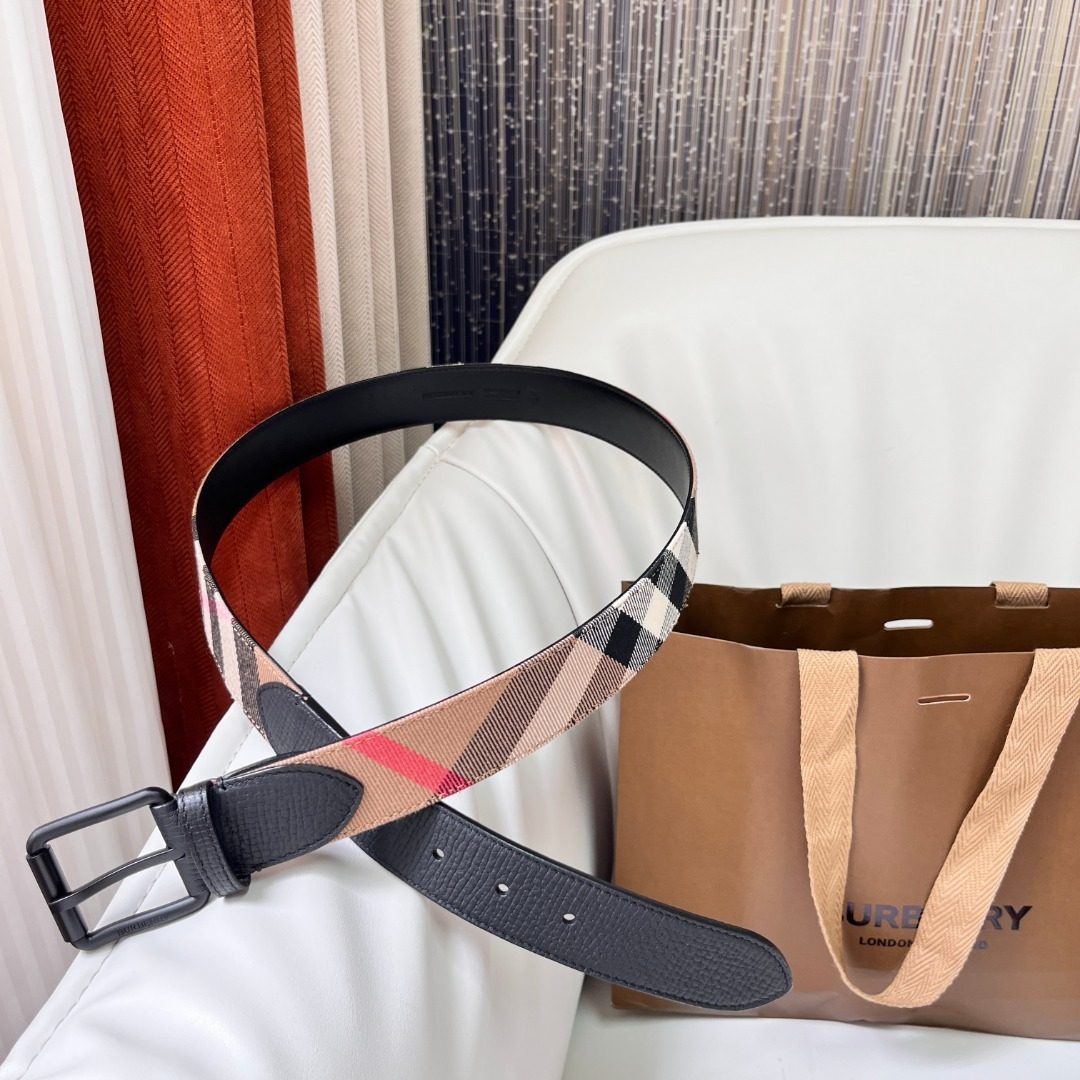 Burberry Vintage Check Leather Belt