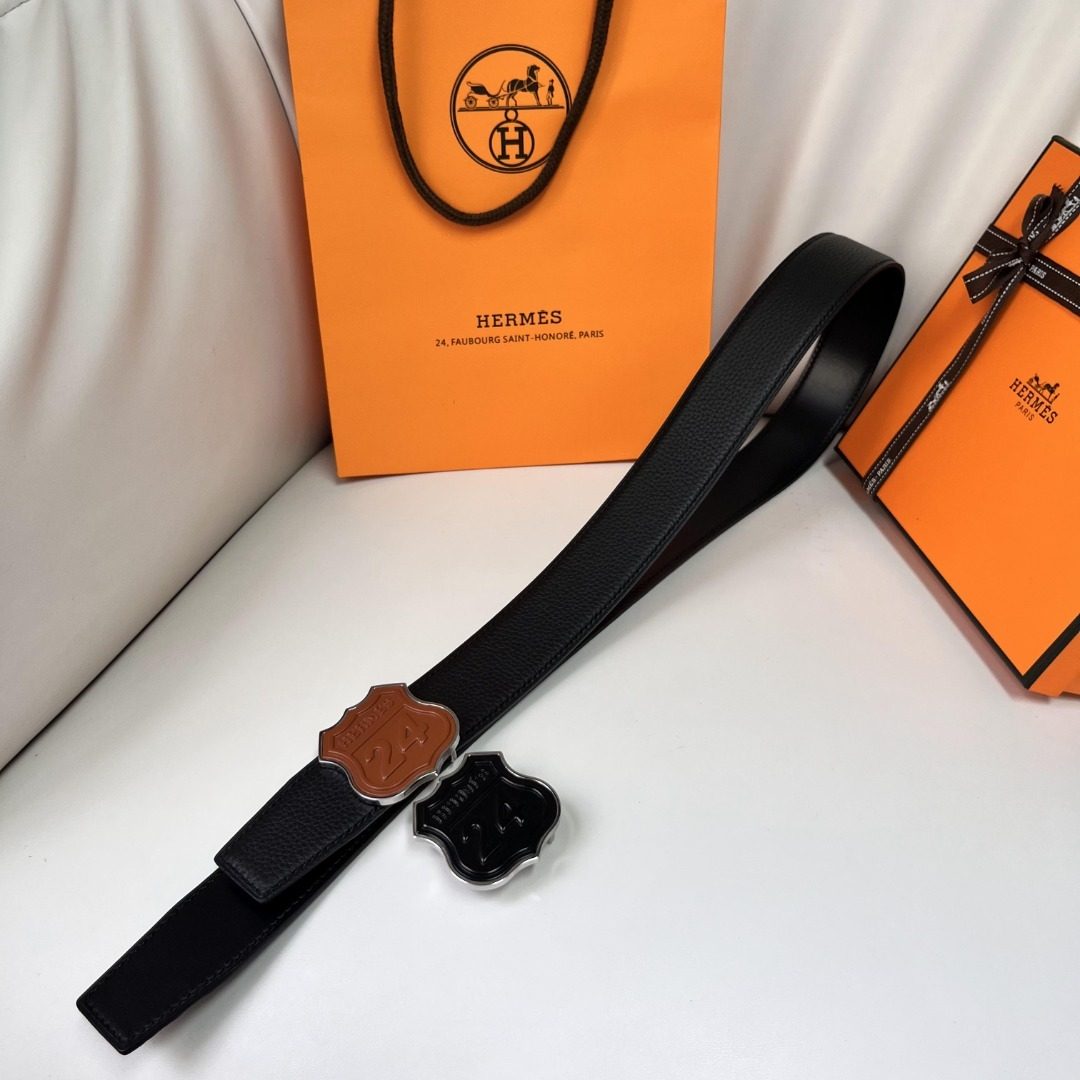 Hermès Reversible Leather Belt with Badge Buckle