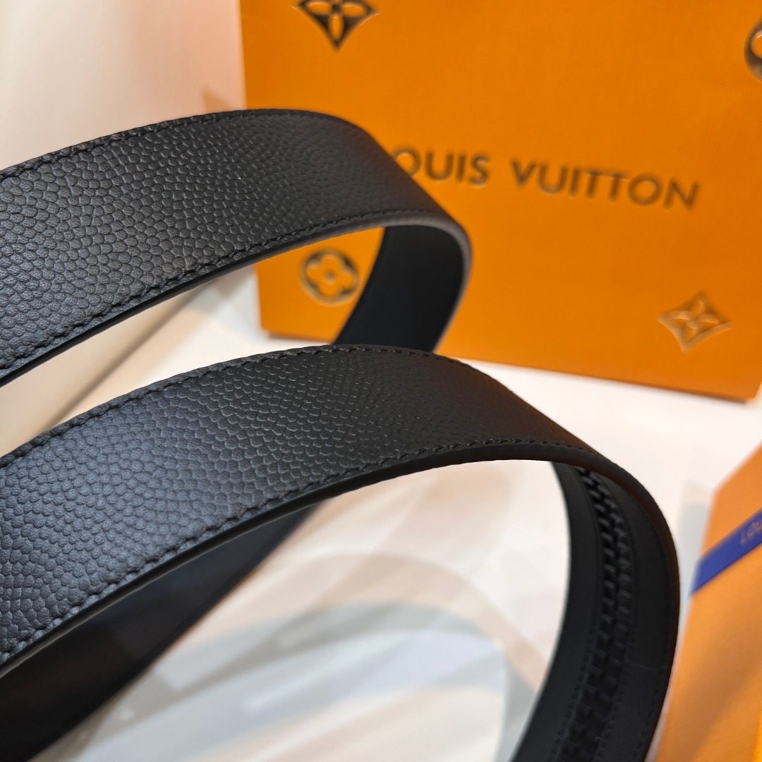 Louis Vuitton LV Initiales Black Leather Belt