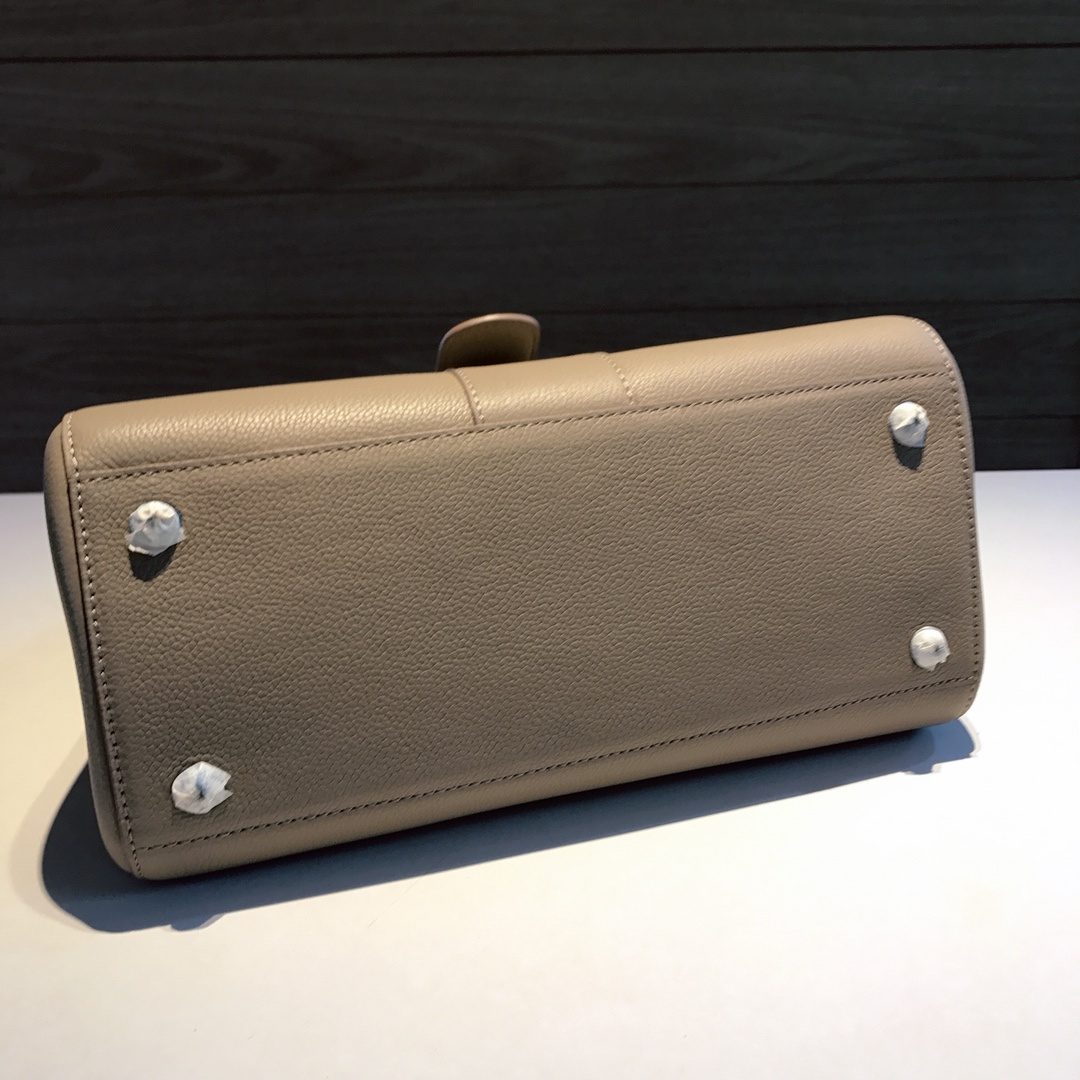 Delvaux Brillant togo