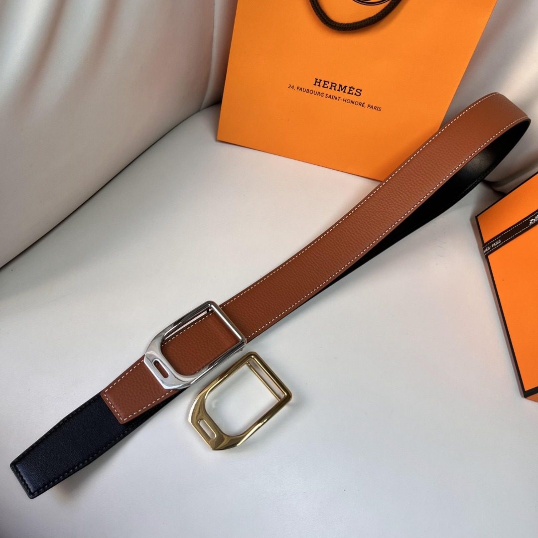 Hermès Reversible Leather Belt with Metal Buckle