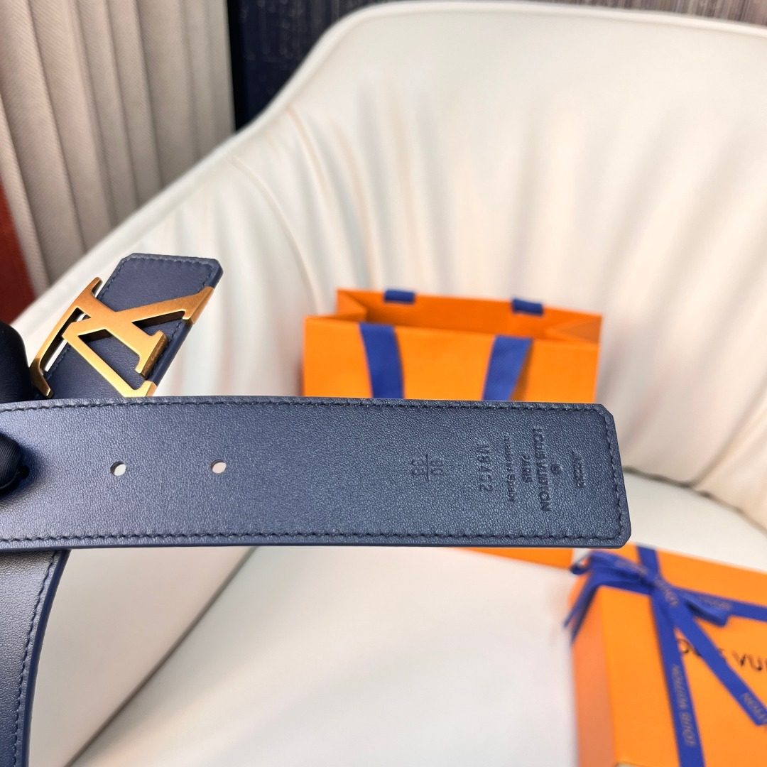 Louis Vuitton LV Initials Reversible Leather Belt