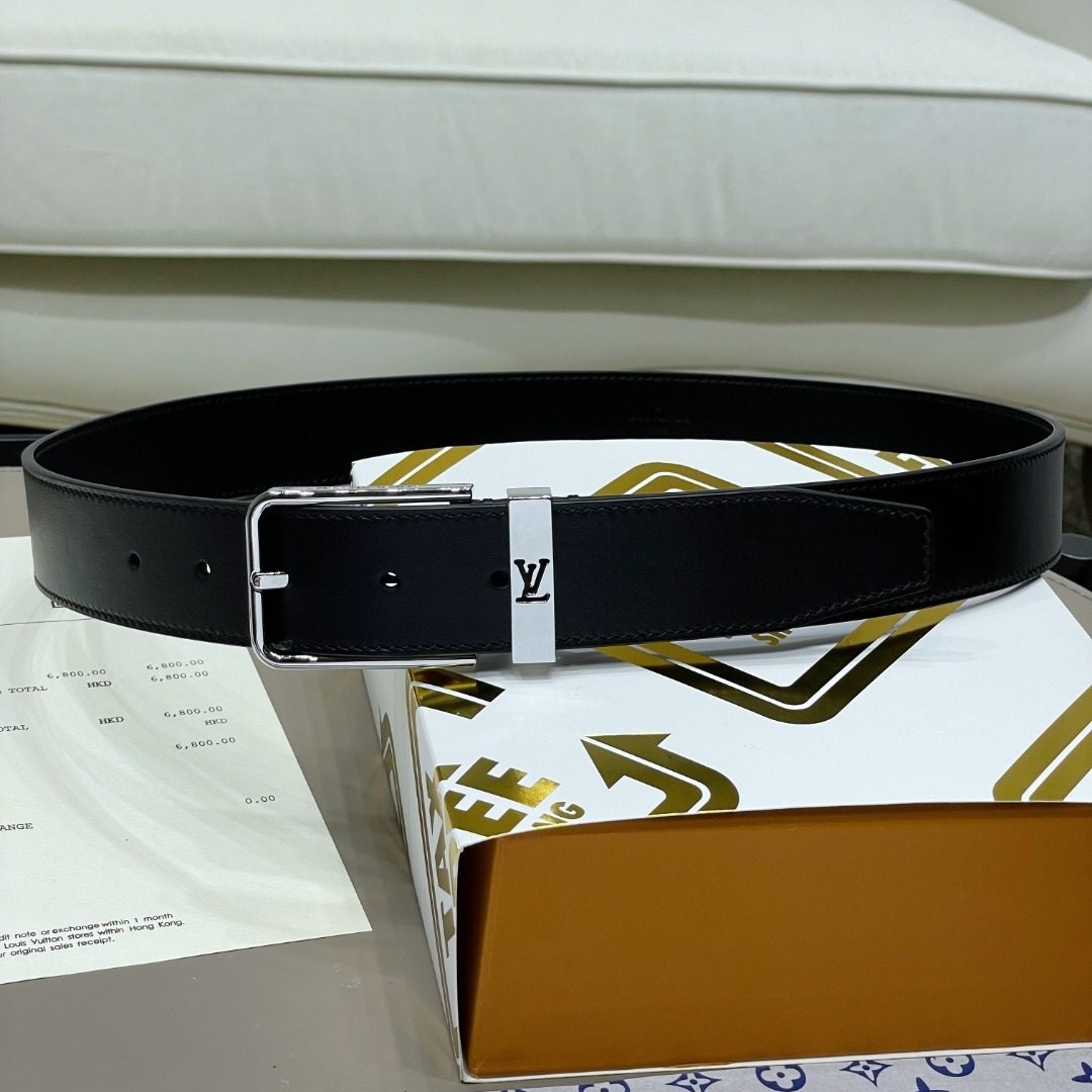 Louis Vuitton Reversible Leather Belt