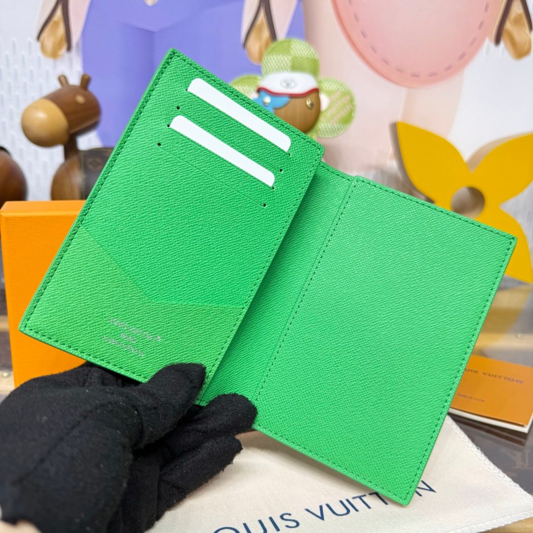 Louis Vuitton Damier Graphite Bifold Wallet Green