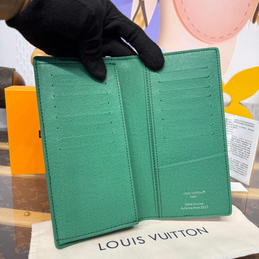Louis Vuitton Epi Leather Bifold Wallet