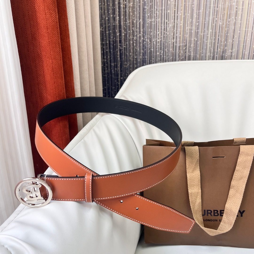 Burberry Reversible Leather Belt