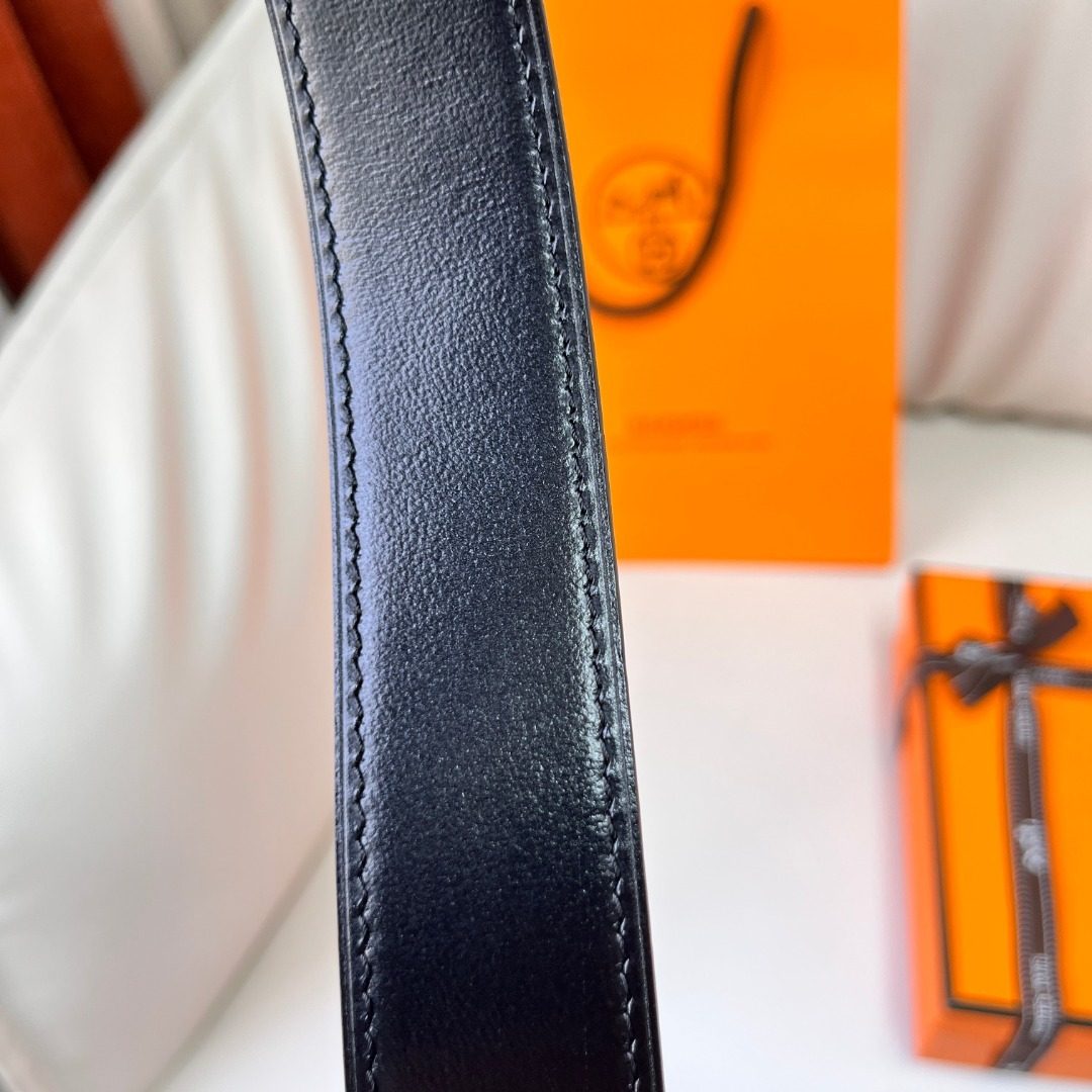 Hermès Reversible Black Leather H Belt