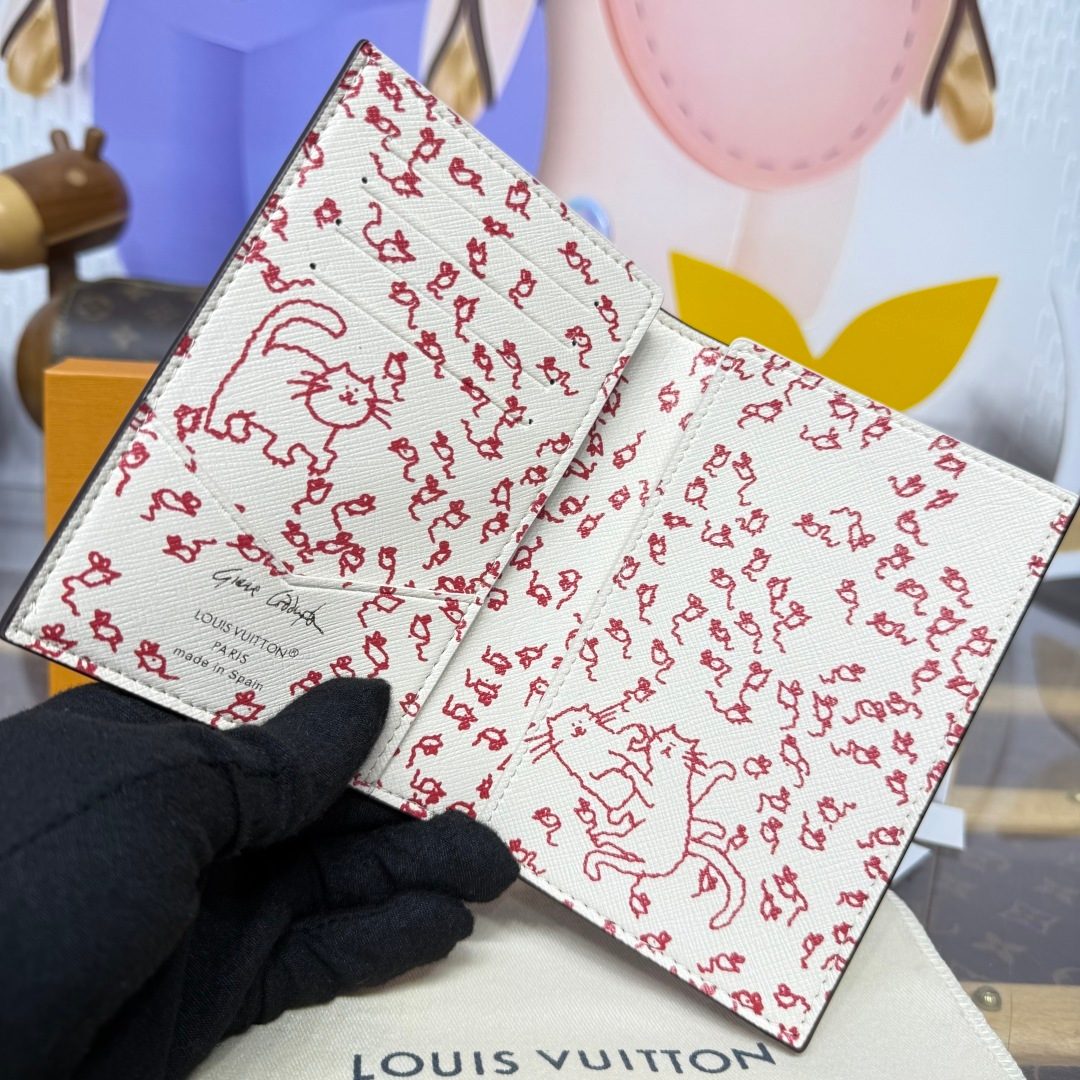 Louis Vuitton Monogram Canvas Bifold Wallet