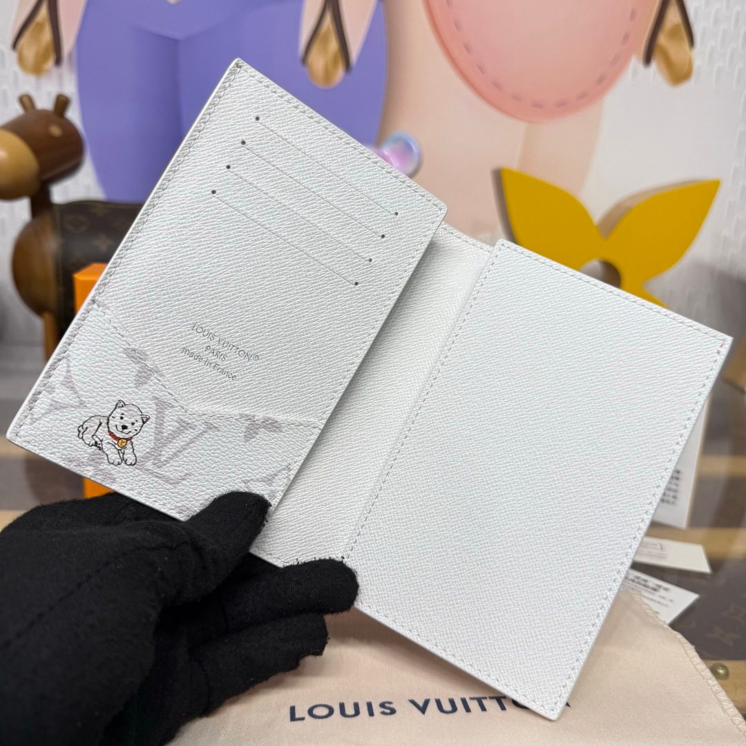 Louis Vuitton Monogram Felicie Wallet White