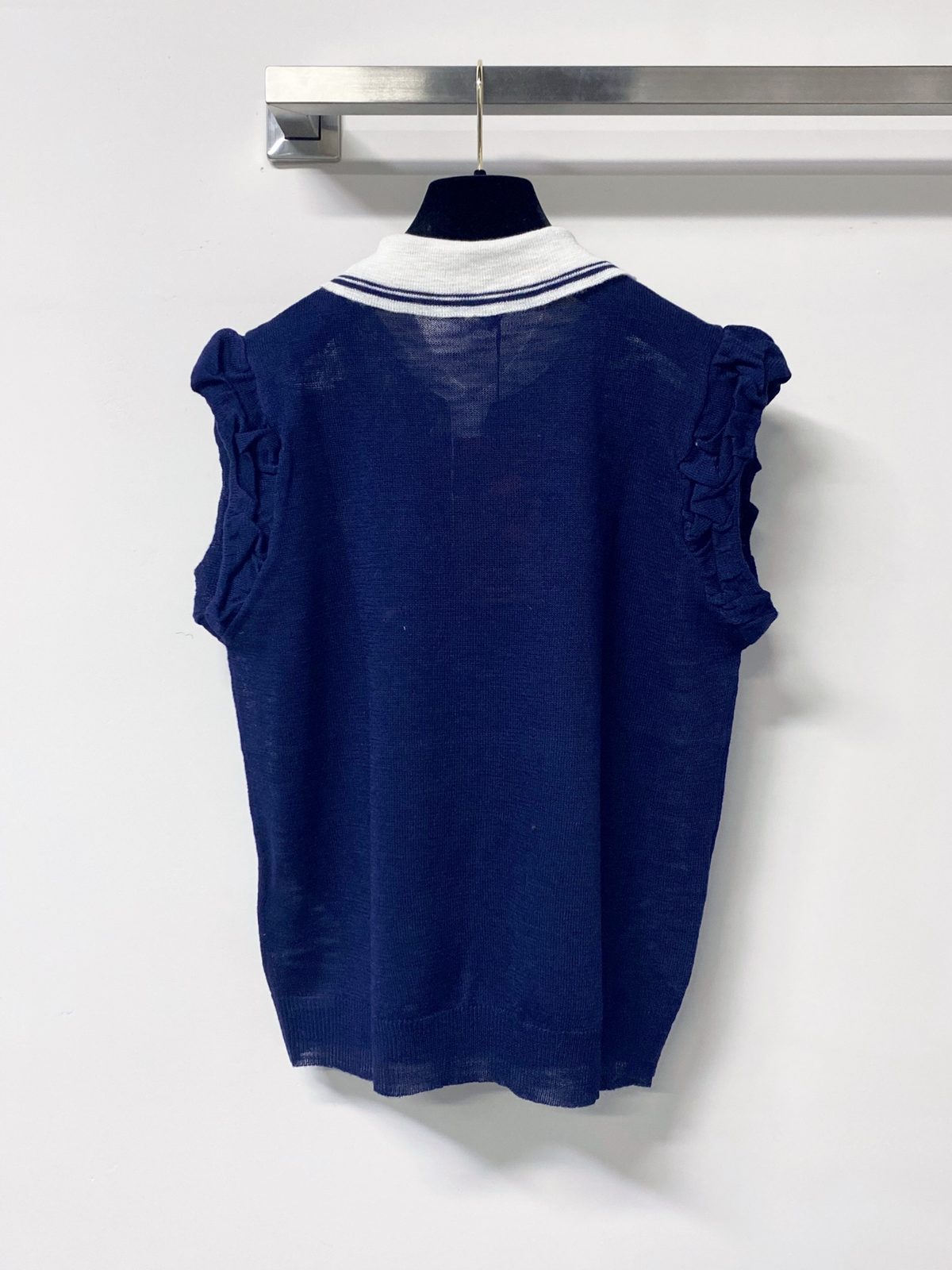Gucci GG Ruffle Sleeveless Polo Vest