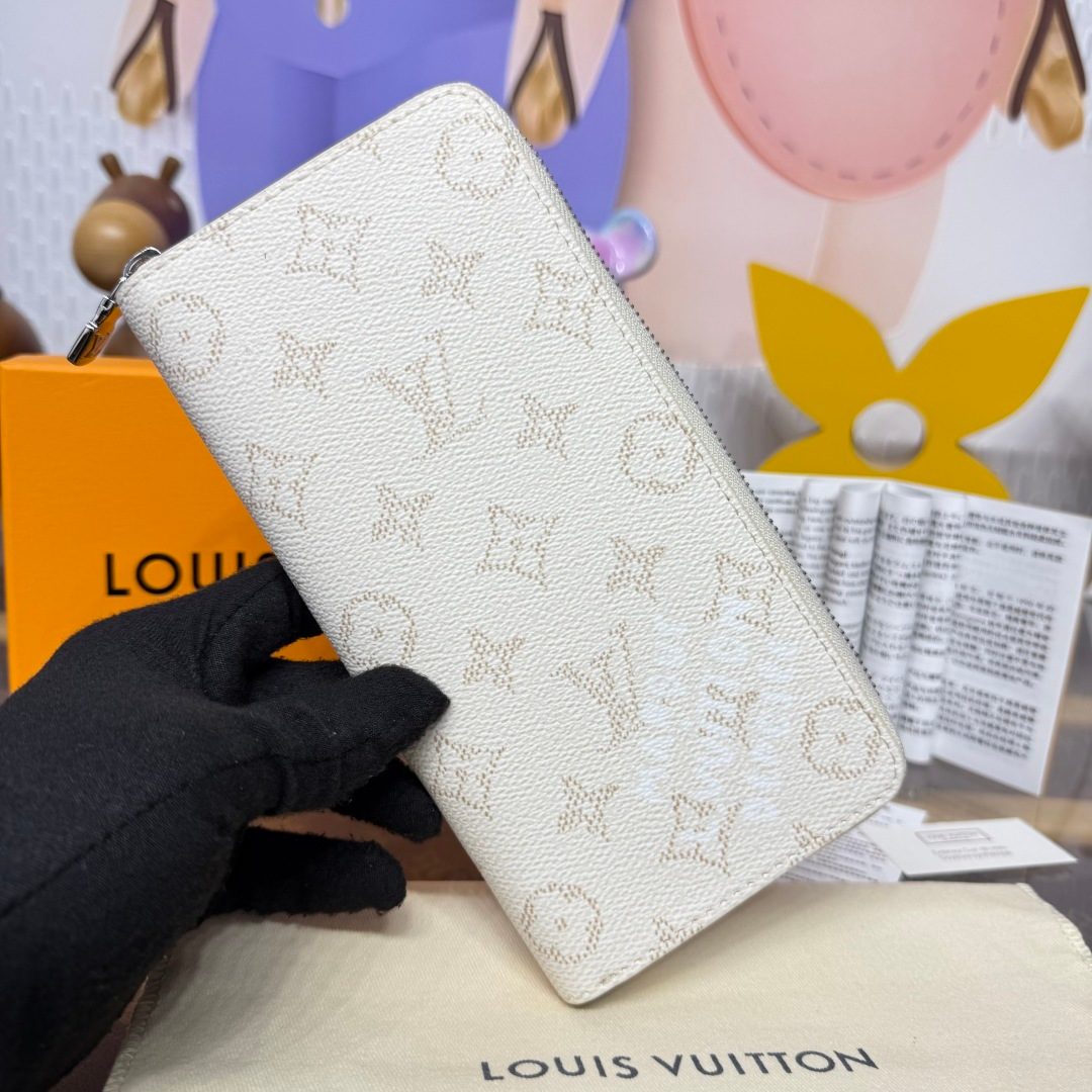 Louis Vuitton Damier Azur Zippy Wallet