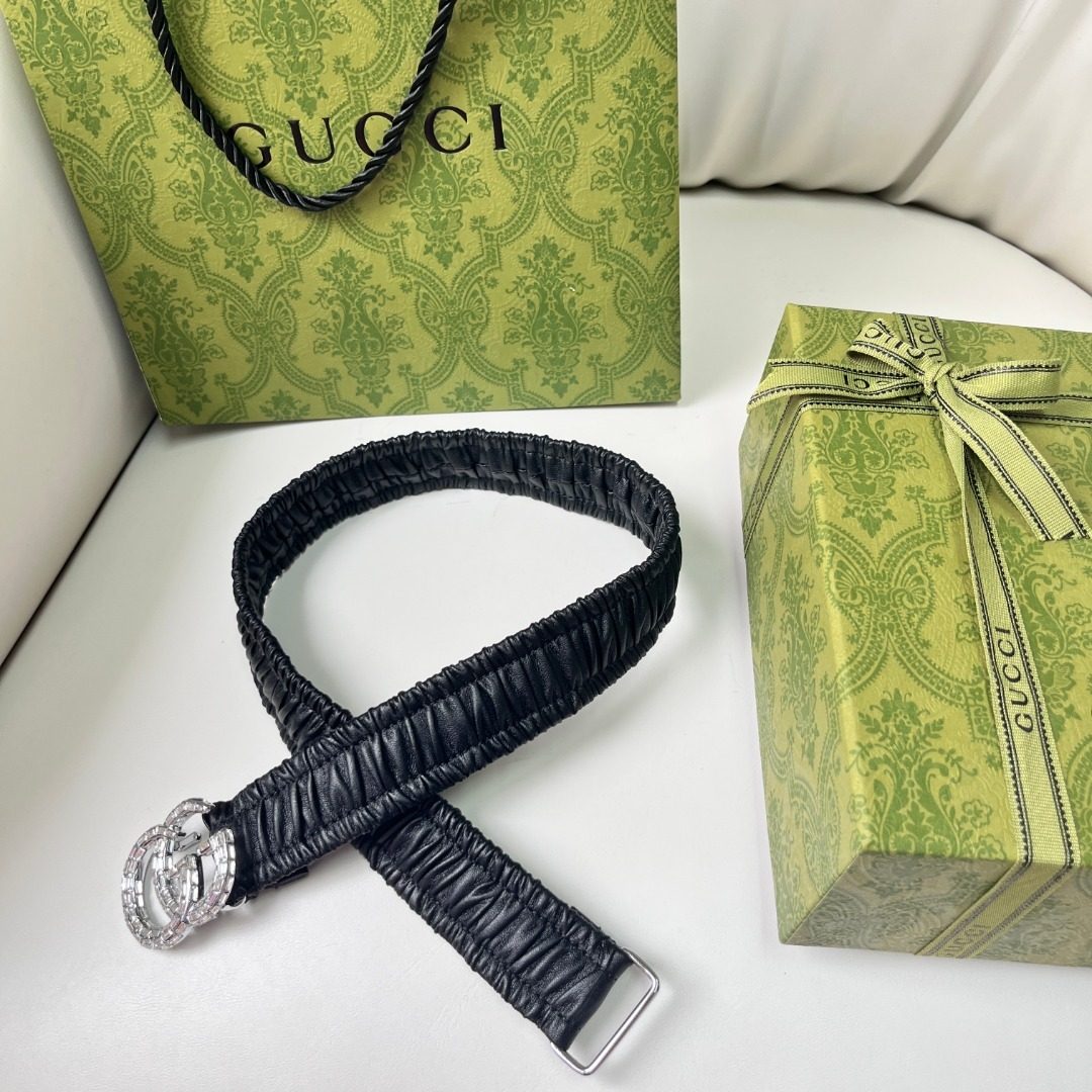 Gucci Ruched Leather Belt with Interlocking G Buckle