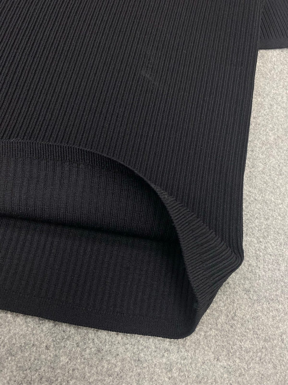 Ribbed Knit Short Sleeve Turtleneck Shirt