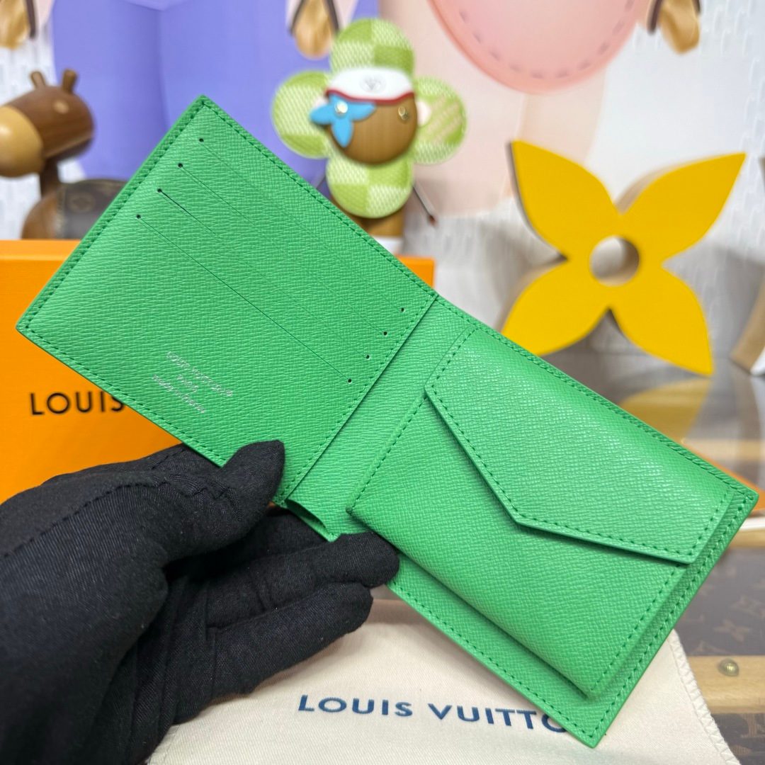 Louis Vuitton Epi Leather Wallet Green