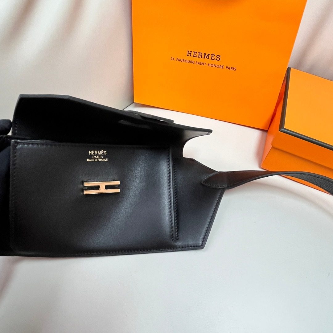 Hermès Black Leather Belt with Gold Buckle