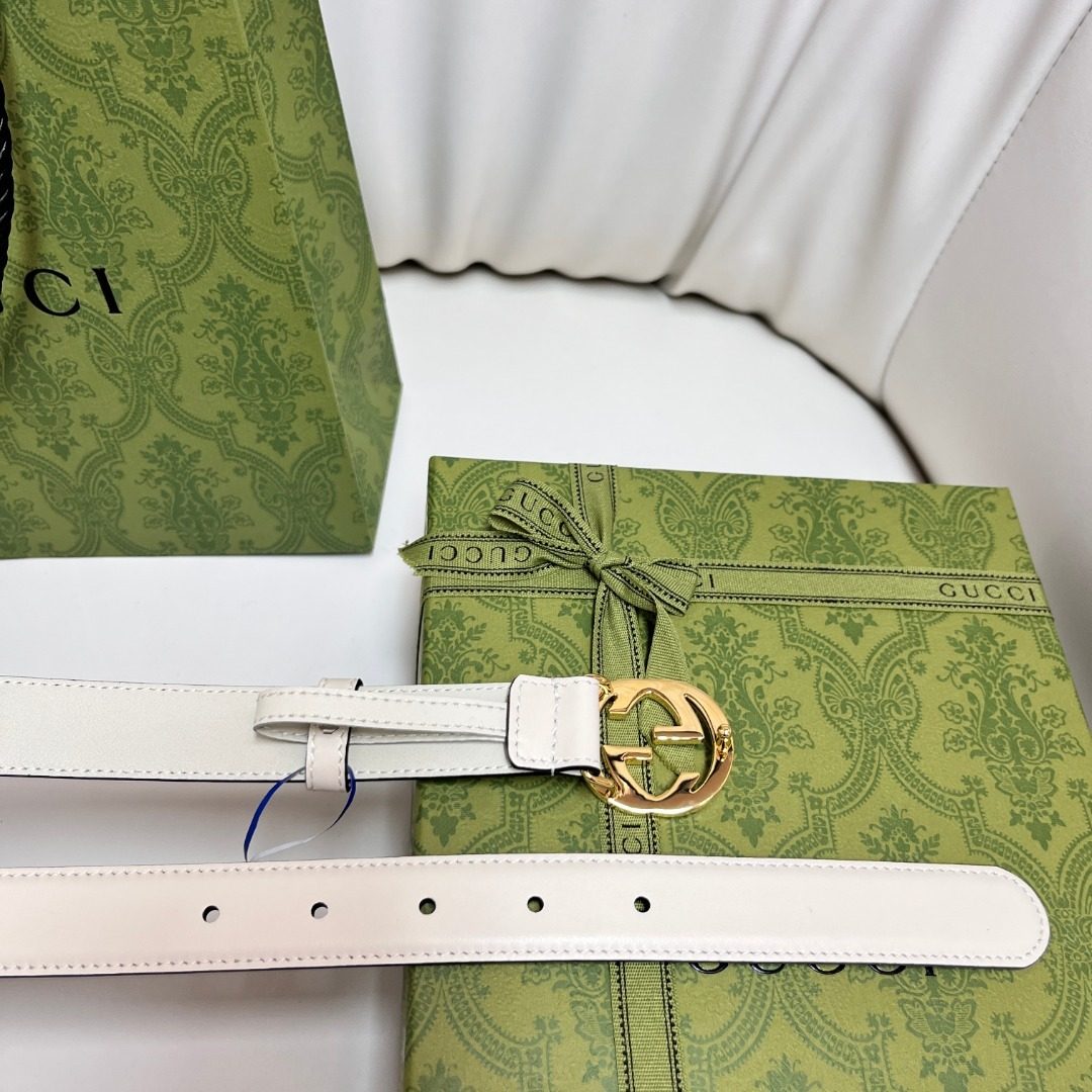 Gucci GG Marmont White Leather Belt
