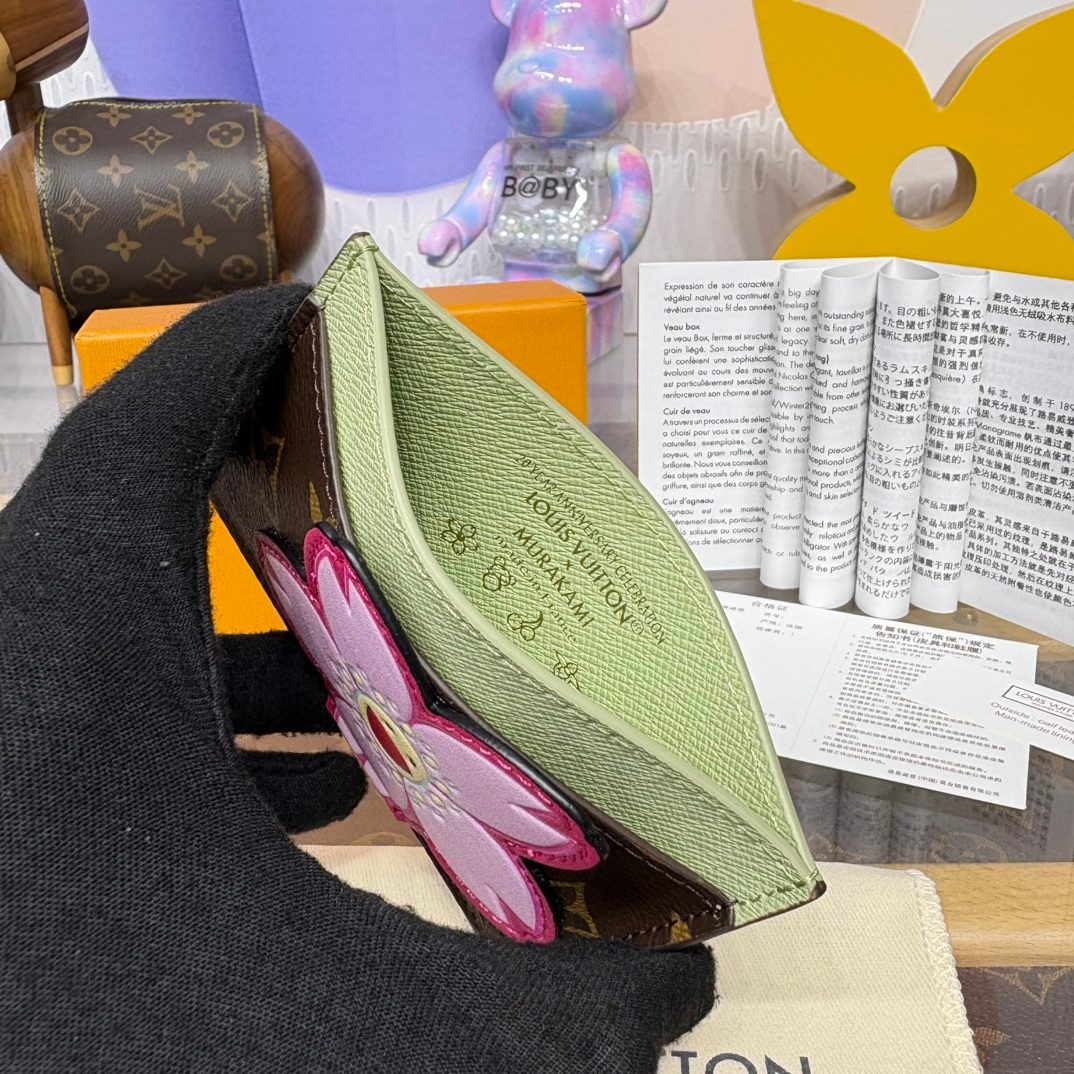 Louis Vuitton Monogram Vernis Flower Wallet