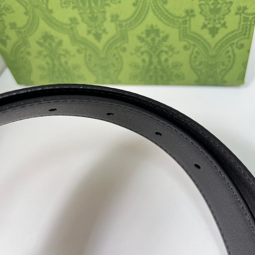 Gucci Black Leather Belt with Silver Buckle