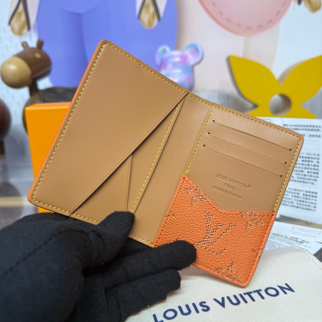 Louis Vuitton Monogram Canvas Leather Card Holder