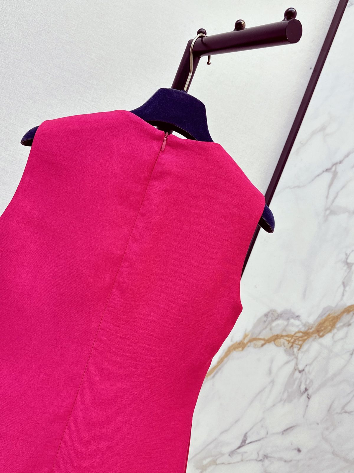 Sleeveless A-Line Bow Detail Dress
