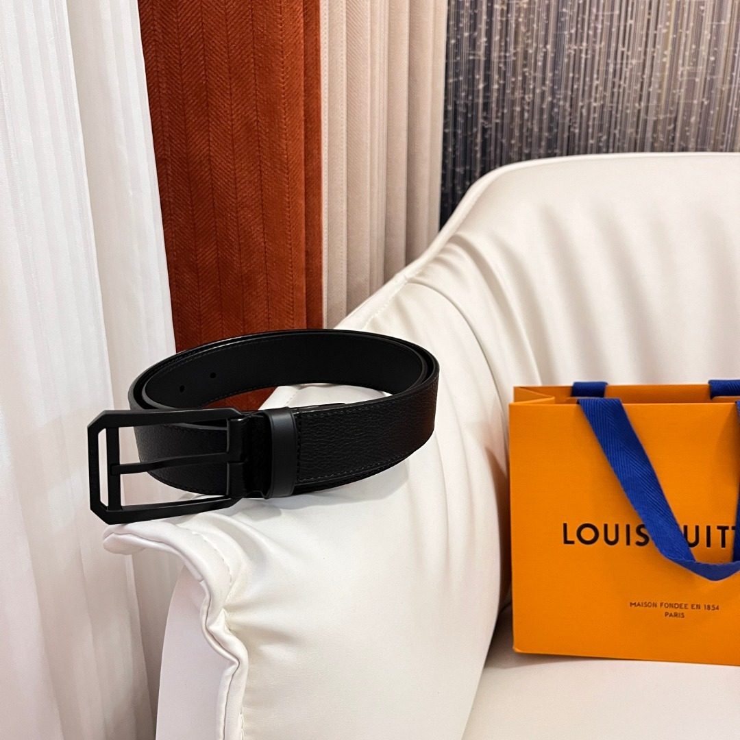 Louis Vuitton Black Leather Belt