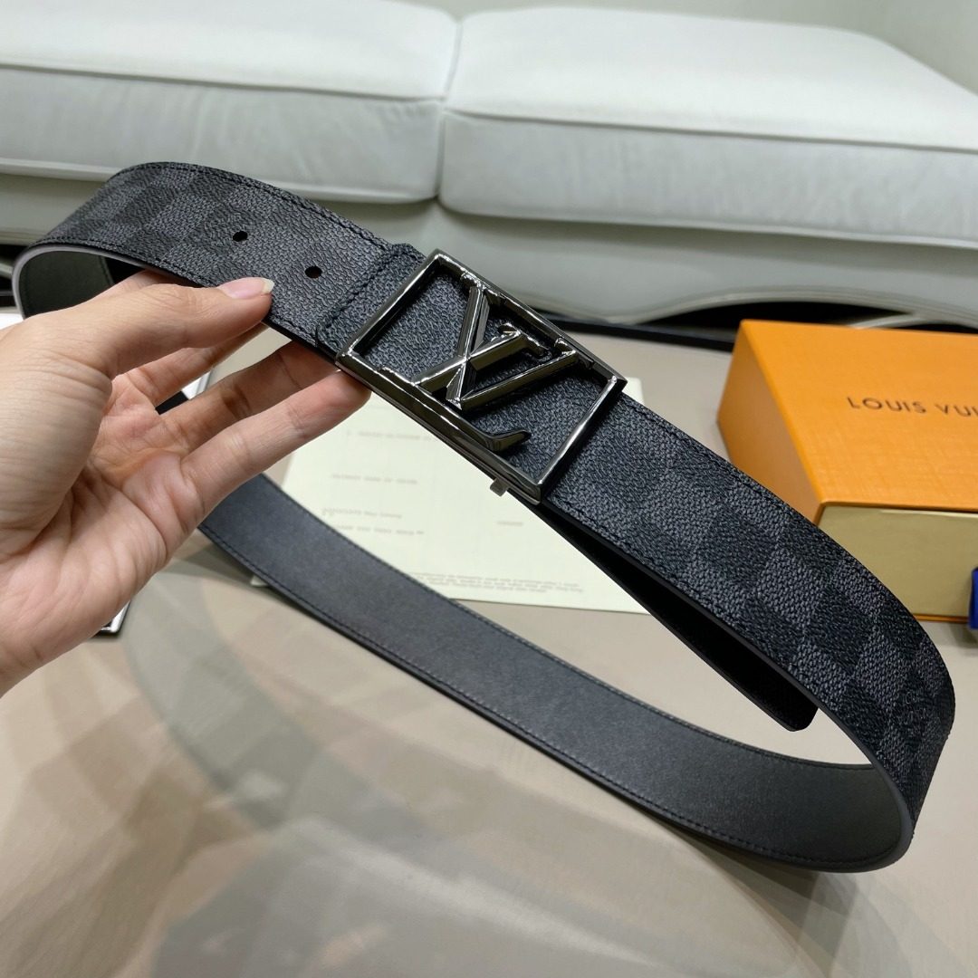 Louis Vuitton Damier Graphite Belt with LV Buckle