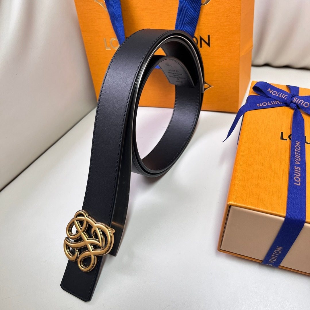 Louis Vuitton LV Initiales Leather Belt
