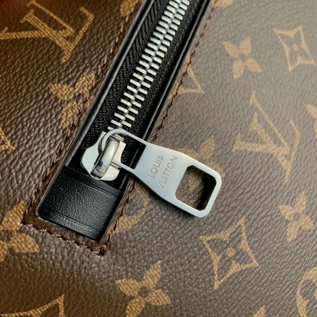 Louis Vuitton Monogram Canvas Toiletry Bag