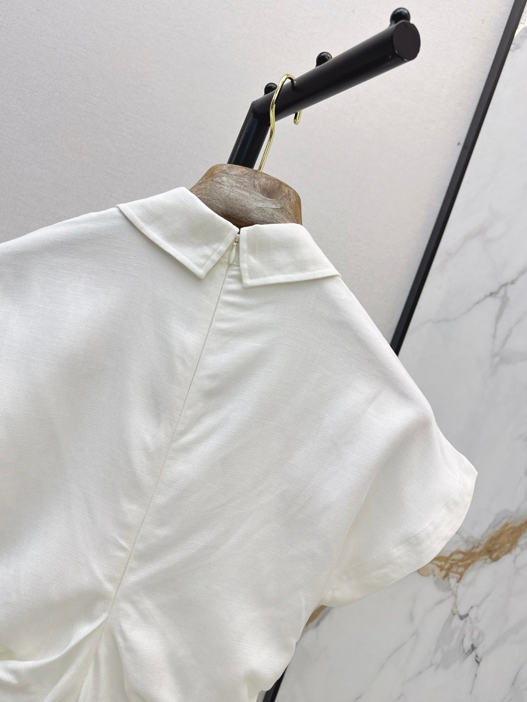 Minimalist White Collar Short Sleeve Dress