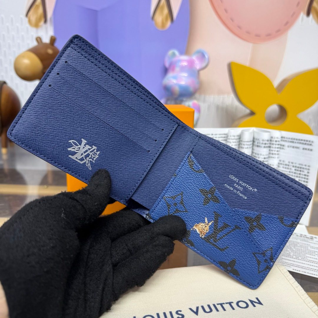 Louis Vuitton Monogram Canvas Wallet