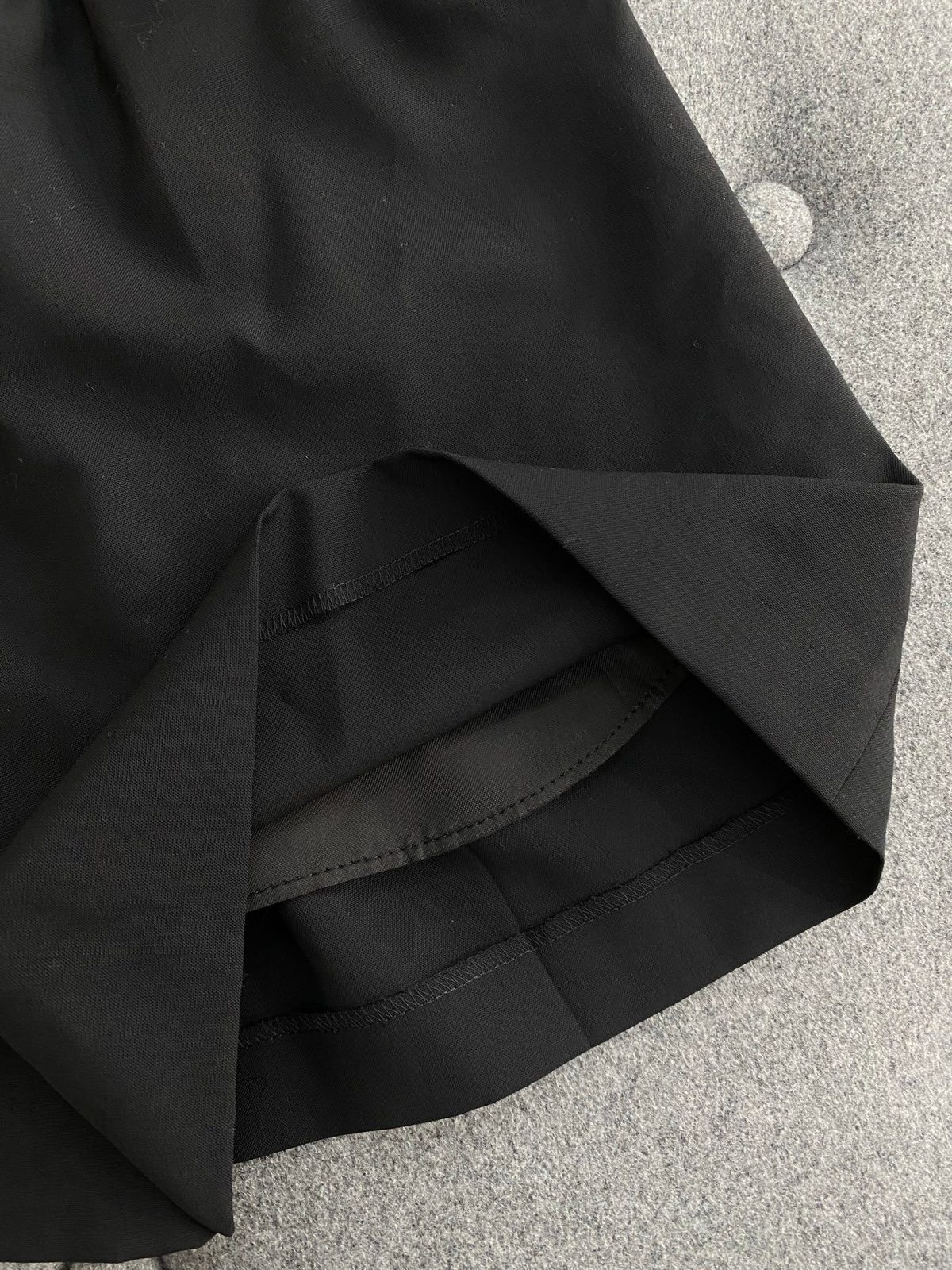 Black Pleated Wool Skirt E2013