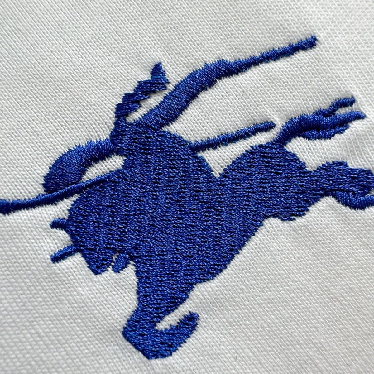 Burberry Equestrian Knight Embroidered T-Shirt