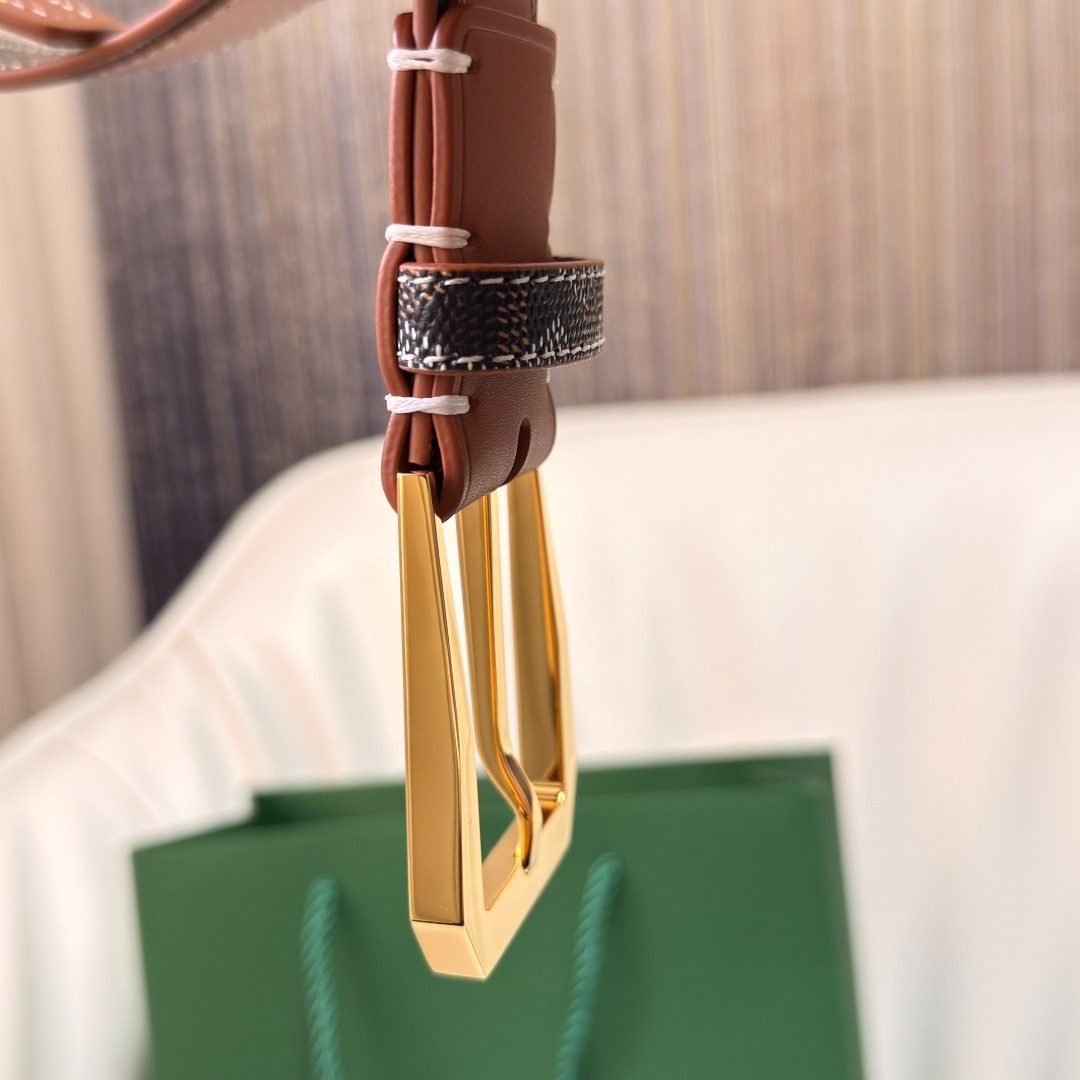 Louis Vuitton Monogram Canvas Leather Belt