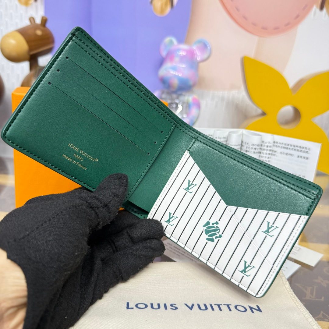Louis Vuitton Green Leather Bifold Wallet