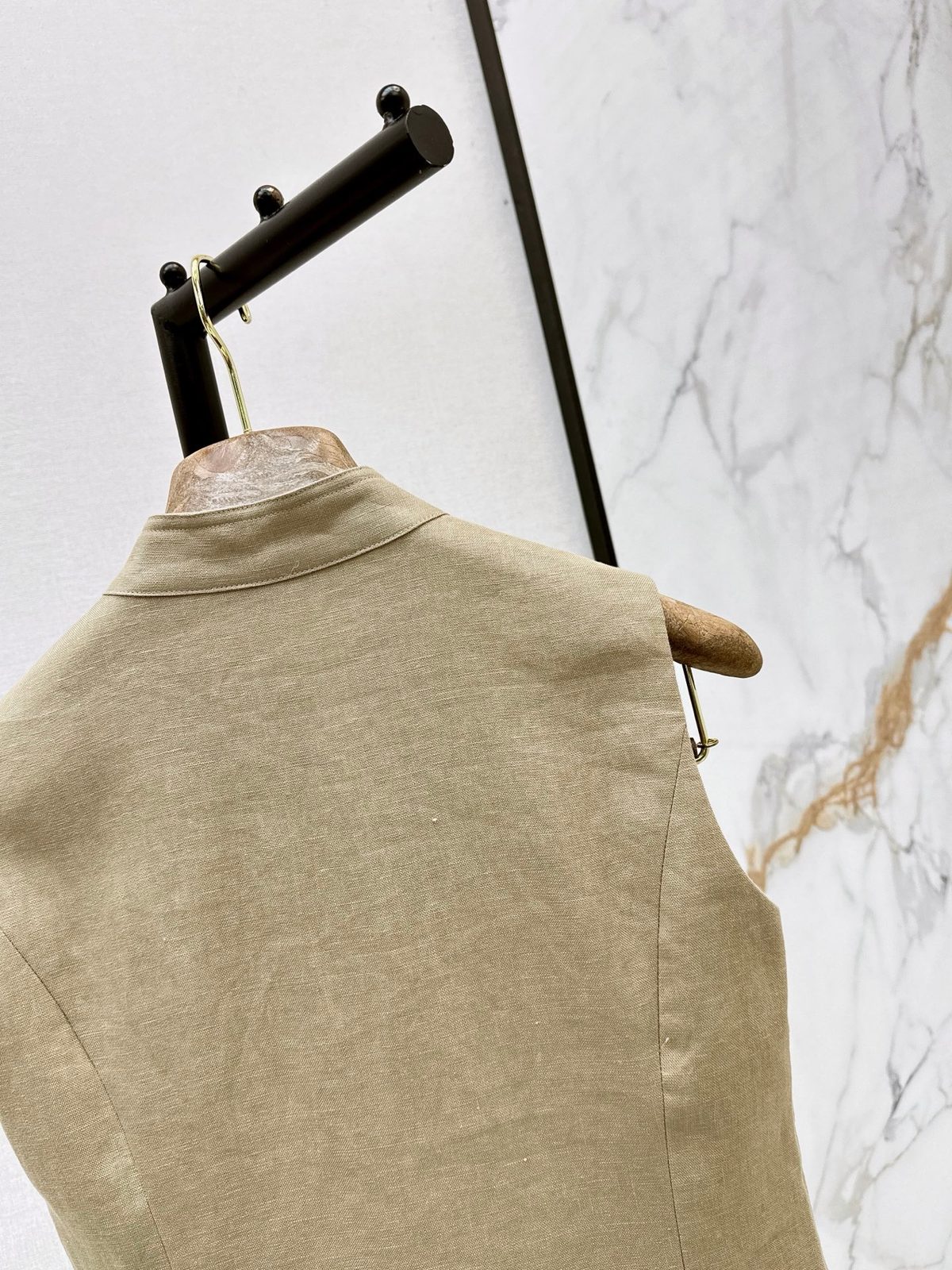 Loro Piana Linen Sleeveless Shirt Vest