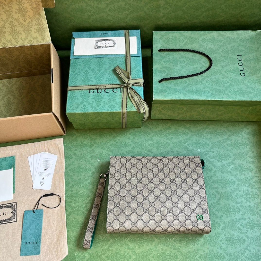 Gucci GG Supreme Canvas Zip Pouch Wallet